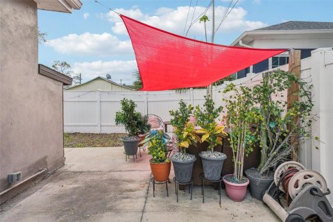Casa en alquiler en Saint Petersburg, Florida, 1 dormitorio, 62.24 m2 № 1916525 - foto 27