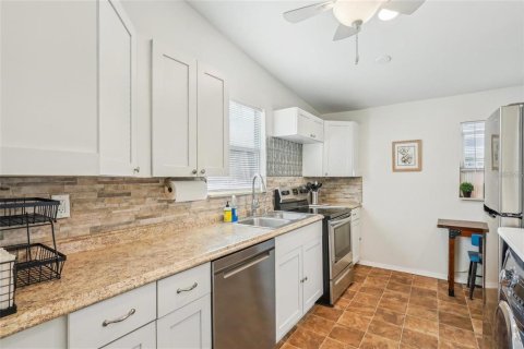 House in Saint Petersburg, Florida 1 bedroom, 62.24 sq.m. № 1916525 - photo 14