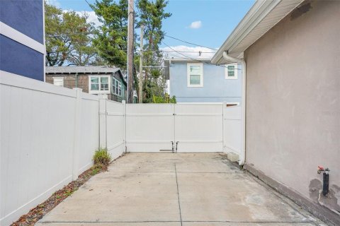 House in Saint Petersburg, Florida 1 bedroom, 62.24 sq.m. № 1916525 - photo 29