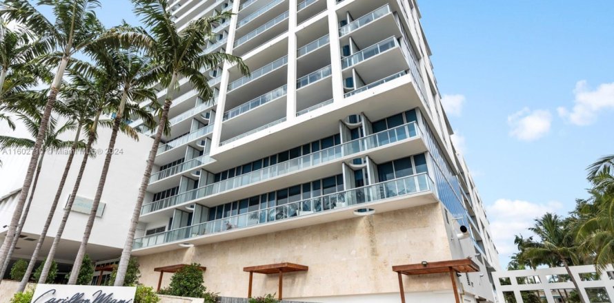 Condo in Miami Beach, Florida, 3 bedrooms  № 1864563