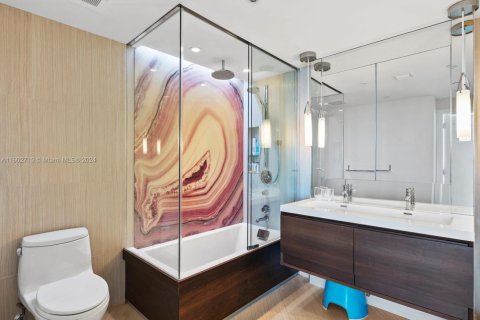 Condo in Miami Beach, Florida, 3 bedrooms  № 1864563 - photo 22