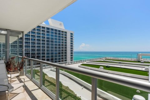 Condo in Miami Beach, Florida, 3 bedrooms  № 1864563 - photo 23