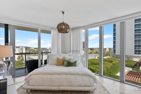 Condo in Miami Beach, Florida, 3 bedrooms  № 1864563 - photo 24