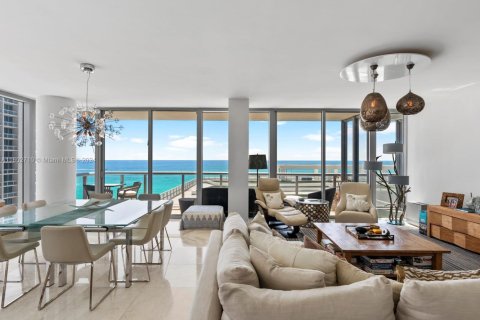 Condo in Miami Beach, Florida, 3 bedrooms  № 1864563 - photo 11