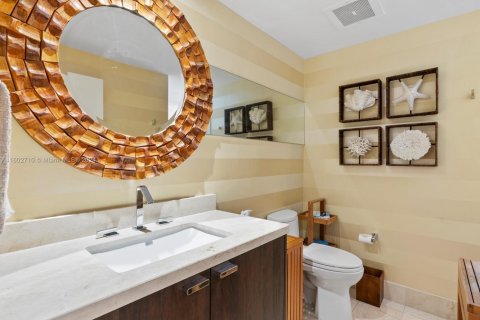 Condo in Miami Beach, Florida, 3 bedrooms  № 1864563 - photo 27