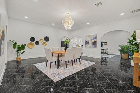 Casa en venta en Zephyrhills, Florida, 4 dormitorios, 236.44 m2 № 2386761 - foto 15