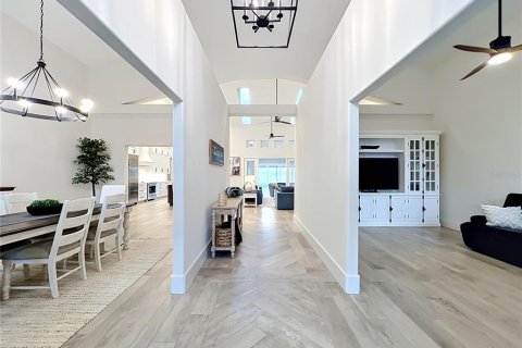 Casa en venta en Eustis, Florida, 5 dormitorios, 427.16 m2 № 2097575 - foto 7