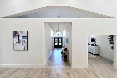Casa en venta en Eustis, Florida, 5 dormitorios, 427.16 m2 № 2097575 - foto 19