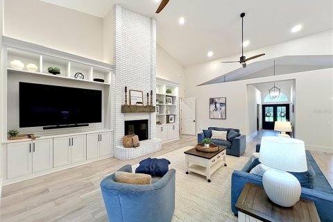 Casa en venta en Eustis, Florida, 5 dormitorios, 427.16 m2 № 2097575 - foto 30