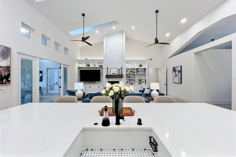 Casa en venta en Eustis, Florida, 5 dormitorios, 427.16 m2 № 2097575 - foto 24