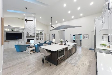 Casa en venta en Eustis, Florida, 5 dormitorios, 427.16 m2 № 2097575 - foto 26
