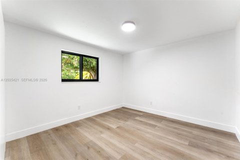 Villa ou maison à vendre à Miami, Floride: 5 chambres, 339.09 m2 № 2084937 - photo 19