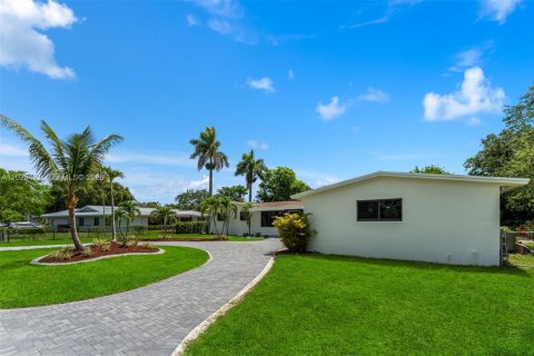 Villa ou maison à vendre à Miami, Floride: 5 chambres, 339.09 m2 № 2084937 - photo 25