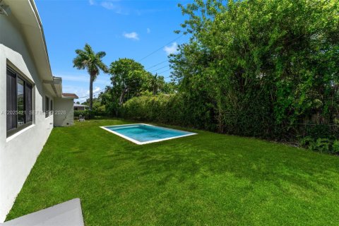 Villa ou maison à vendre à Miami, Floride: 5 chambres, 339.09 m2 № 2084937 - photo 22