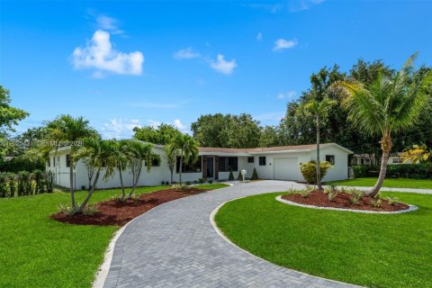 Villa ou maison à Miami, Floride 5 chambres, 339.09 m2 № 2084937