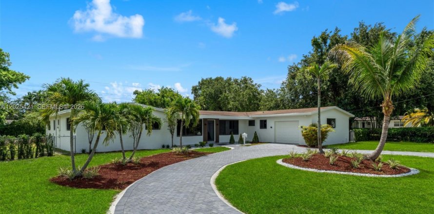 Villa ou maison à Miami, Floride 5 chambres, 339.09 m2 № 2084937
