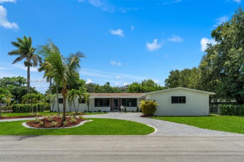 Villa ou maison à vendre à Miami, Floride: 5 chambres, 339.09 m2 № 2084937 - photo 24