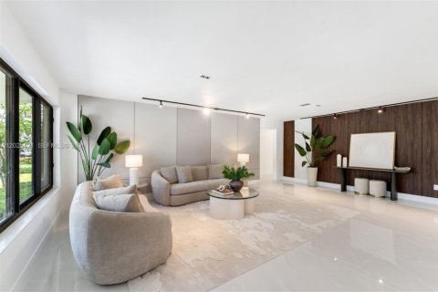 Villa ou maison à vendre à Miami, Floride: 5 chambres, 339.09 m2 № 2084937 - photo 5