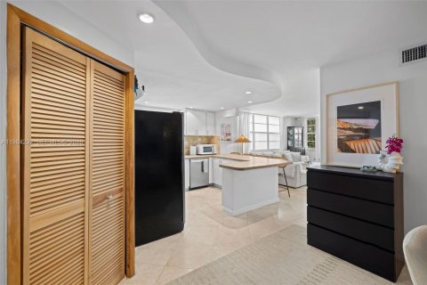 Купить кондоминиум в Майами-Бич, Флорида 1 спальня, 63.27м2, № 2045923 - фото 11