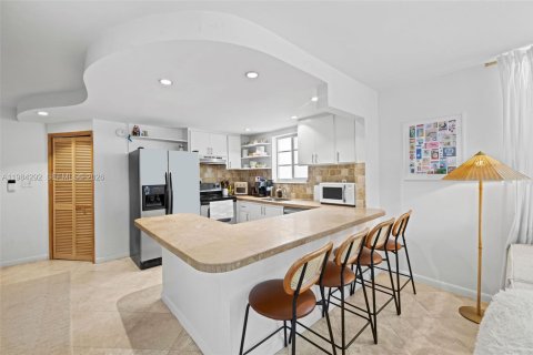 Купить кондоминиум в Майами-Бич, Флорида 1 спальня, 63.27м2, № 2045923 - фото 14