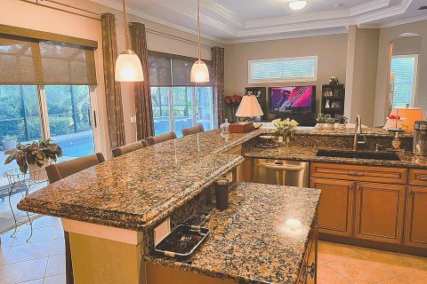 House in Bradenton, Florida 4 bedrooms, 224.45 sq.m. № 1835358 - photo 8