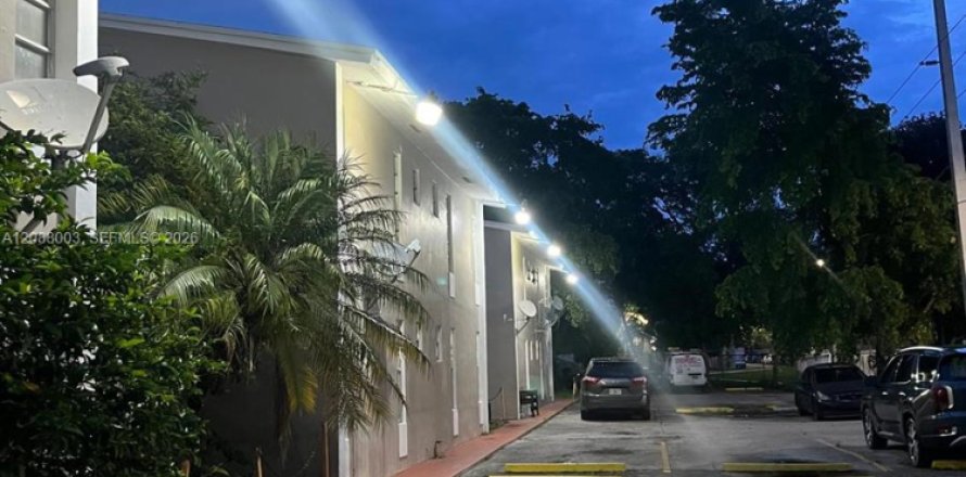 Condo in Miami, Florida, 1 bedroom № 2363798