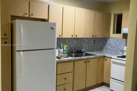 Condo in Miami, Florida, 1 bedroom № 2363798 - photo 6