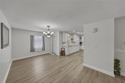 Villa ou maison à vendre à Dade City, Floride: 4 chambres, 204.94 m2 № 2147914 - photo 20