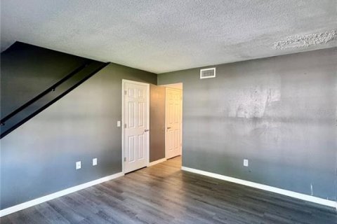 Touwnhouse à louer à Lakeland, Floride: 2 chambres, 89.19 m2 № 2156535 - photo 5