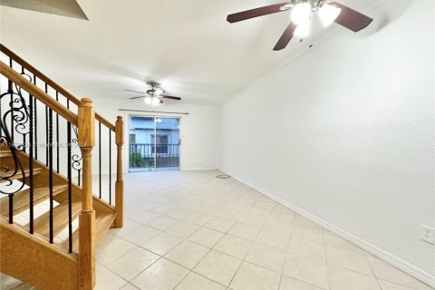 Condo in Pinecrest, Florida, 2 bedrooms  № 1864982 - photo 2