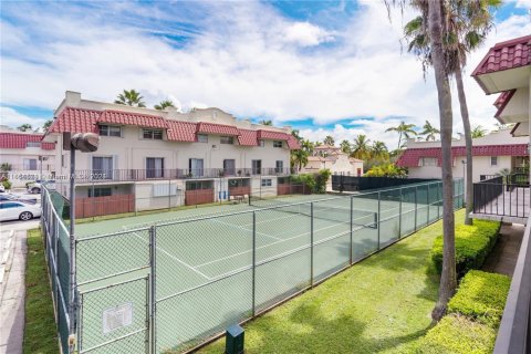 Condo in Pinecrest, Florida, 2 bedrooms  № 1864982 - photo 11