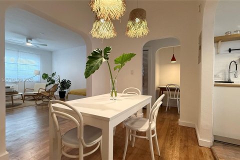 Condo in Miami Beach, Florida  № 2001971 - photo 6