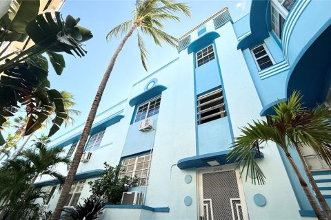 Condo in Miami Beach, Florida  № 2001971 - photo 15