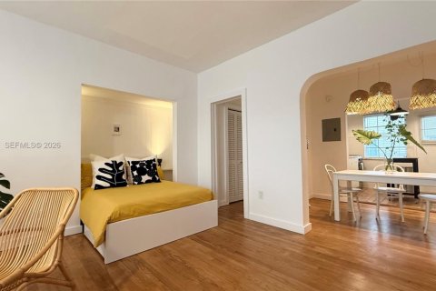 Condo in Miami Beach, Florida  № 2001971 - photo 3