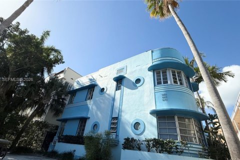 Condo in Miami Beach, Florida  № 2001971 - photo 16