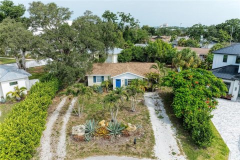 Casa en venta en Sarasota, Florida, 3 dormitorios, 110.65 m2 № 2198379 - foto 3