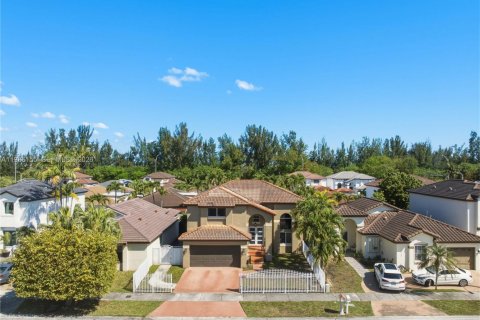 Купить виллу или дом в Майами, Флорида 4 спальни, 217.21м2, № 2050494 - фото 7