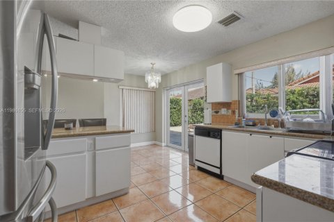 Купить виллу или дом в Майами, Флорида 4 спальни, 217.21м2, № 2050494 - фото 15