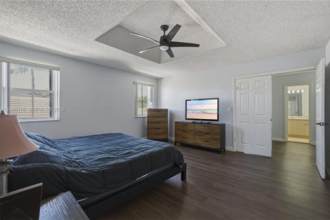 Купить виллу или дом в Майами, Флорида 4 спальни, 217.21м2, № 2050494 - фото 23