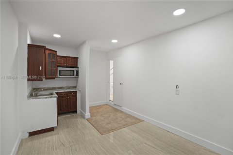 Casa en venta en Miami, Florida, 3 dormitorios, 187.85 m2 № 2001708 - foto 21