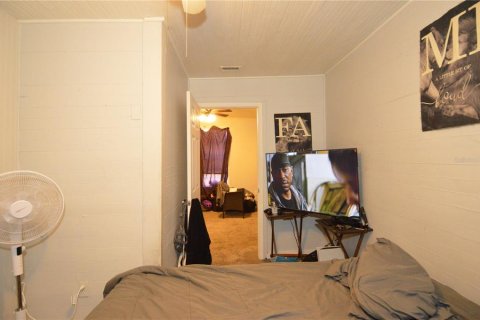 House in Saint Petersburg, Florida 3 bedrooms, 132.39 sq.m. № 2103026 - photo 12