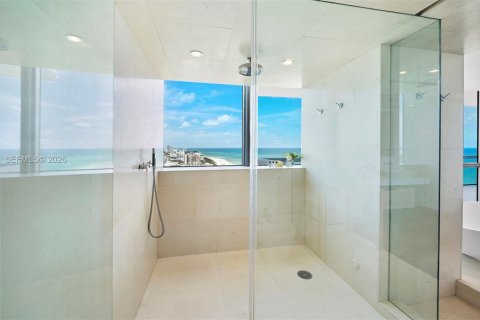 Condominio en venta en Miami Beach, Florida, 3 dormitorios, 234.21 m2 № 2029109 - foto 22