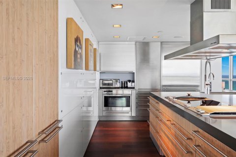 Condominio en venta en Miami Beach, Florida, 3 dormitorios, 234.21 m2 № 2029109 - foto 8