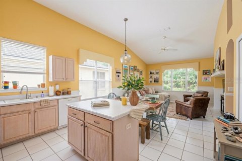 House in Mount Dora, Florida 2 bedrooms, 204.85 sq.m. № 2315073 - photo 15