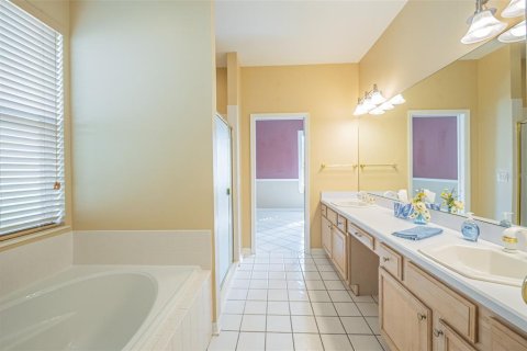 House in Mount Dora, Florida 2 bedrooms, 204.85 sq.m. № 2315073 - photo 26