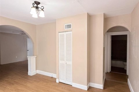Villa ou maison à louer à Saint Petersburg, Floride: 3 chambres, 96.25 m2 № 2101405 - photo 9