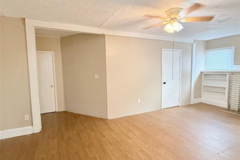 Villa ou maison à louer à Saint Petersburg, Floride: 3 chambres, 96.25 m2 № 2101405 - photo 3