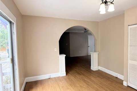 Villa ou maison à louer à Saint Petersburg, Floride: 3 chambres, 96.25 m2 № 2101405 - photo 8