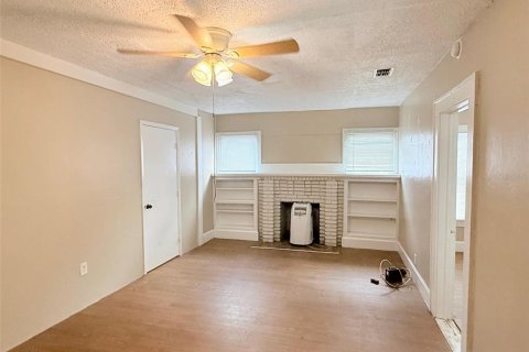 Villa ou maison à louer à Saint Petersburg, Floride: 3 chambres, 96.25 m2 № 2101405 - photo 2