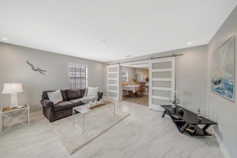 Casa en venta en Panama City Beach, Florida, 2 dormitorios, 115.57 m2 № 561493 - foto 1